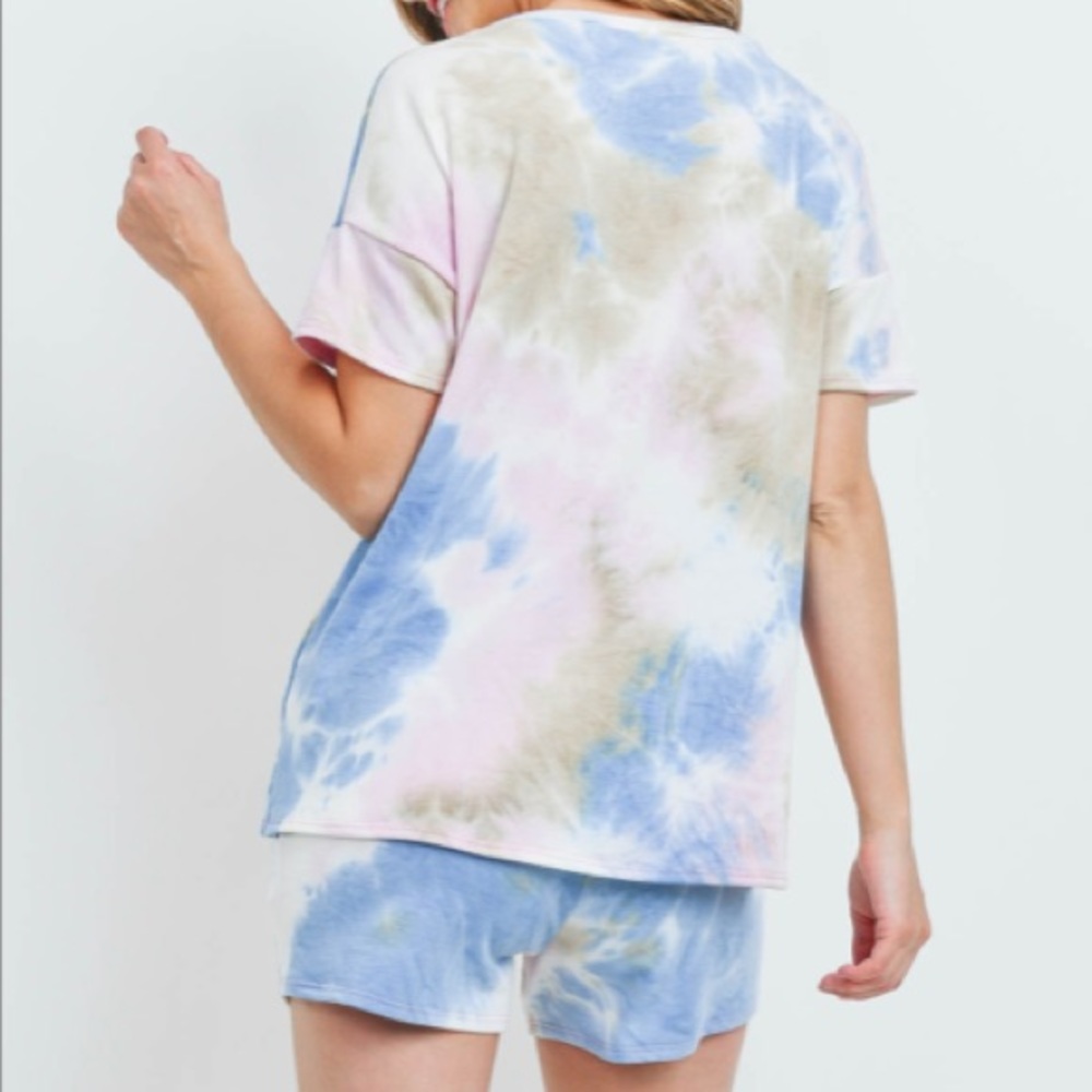 Tie Dye Top & Shorts Lounge Set - Picture 3 of 13